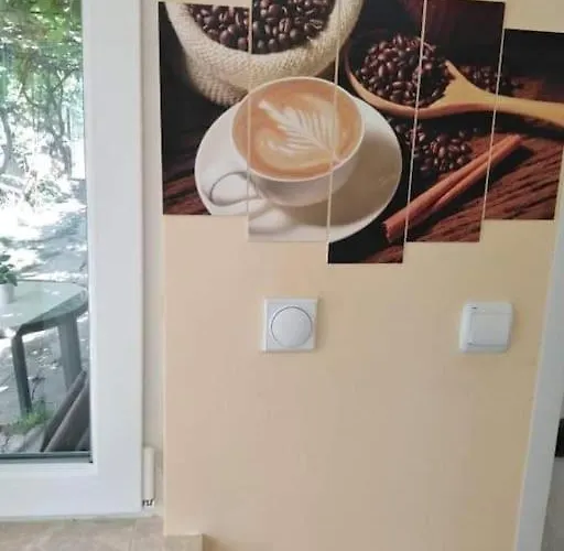 Lovely In With Garden And Garage Daire Dragoman