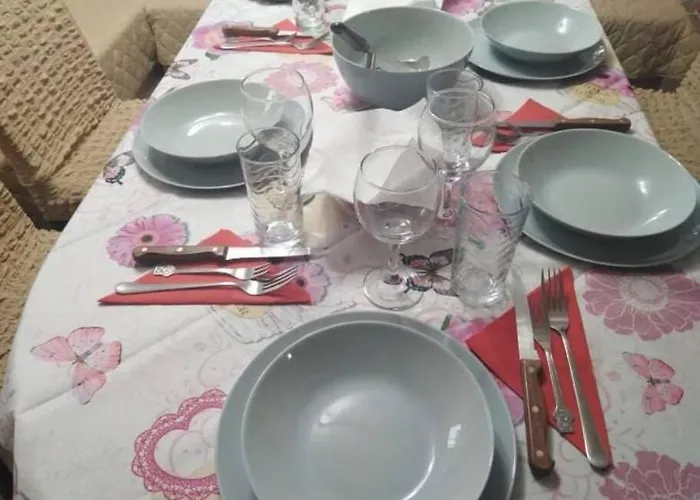 Apartament Lovely In With Garden And Garage *