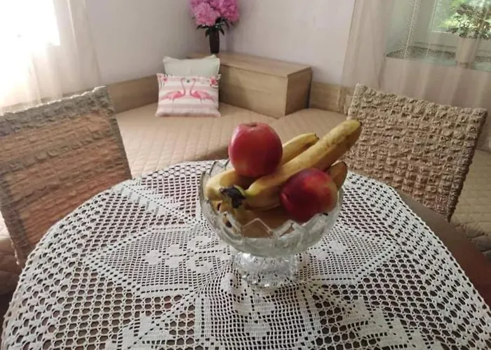 Lovely In With Garden And Garage Daire *